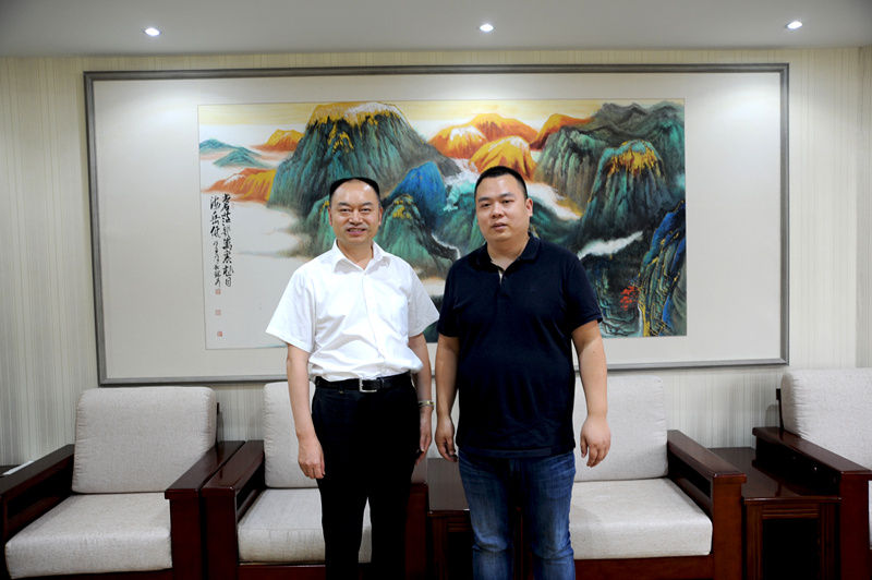 開(kāi)元集團(tuán)與華人集團(tuán)進(jìn)行深入交流互訪(fǎng)